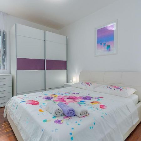 Luxury Apartment Lella Rovinj Exteriör bild
