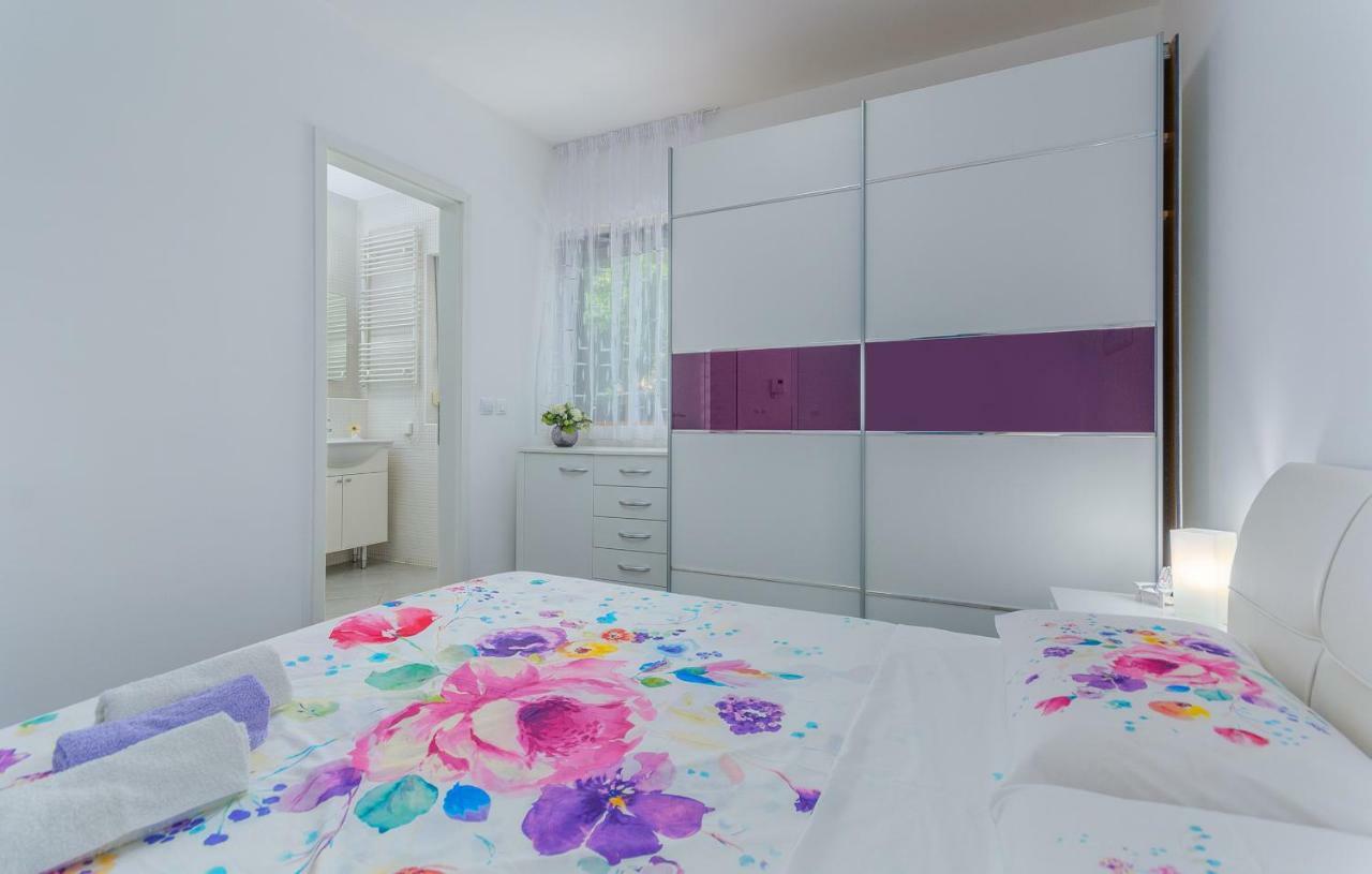Luxury Apartment Lella Rovinj Exteriör bild